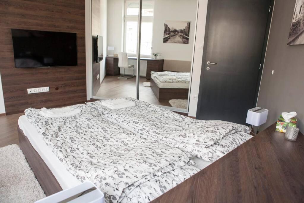 Apartment Downtown Ulloi 3 Budapest Exterior photo